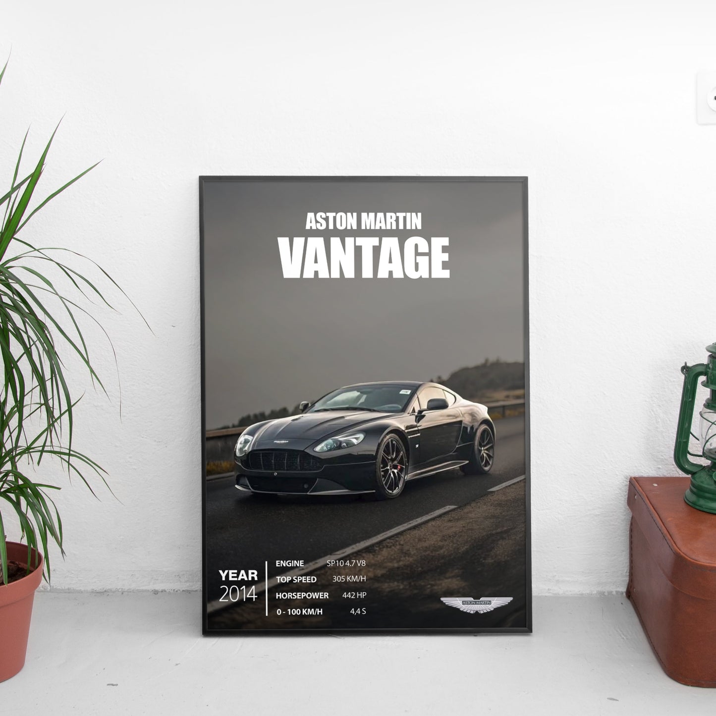 Aston Martin Vantage Постер (2014)
